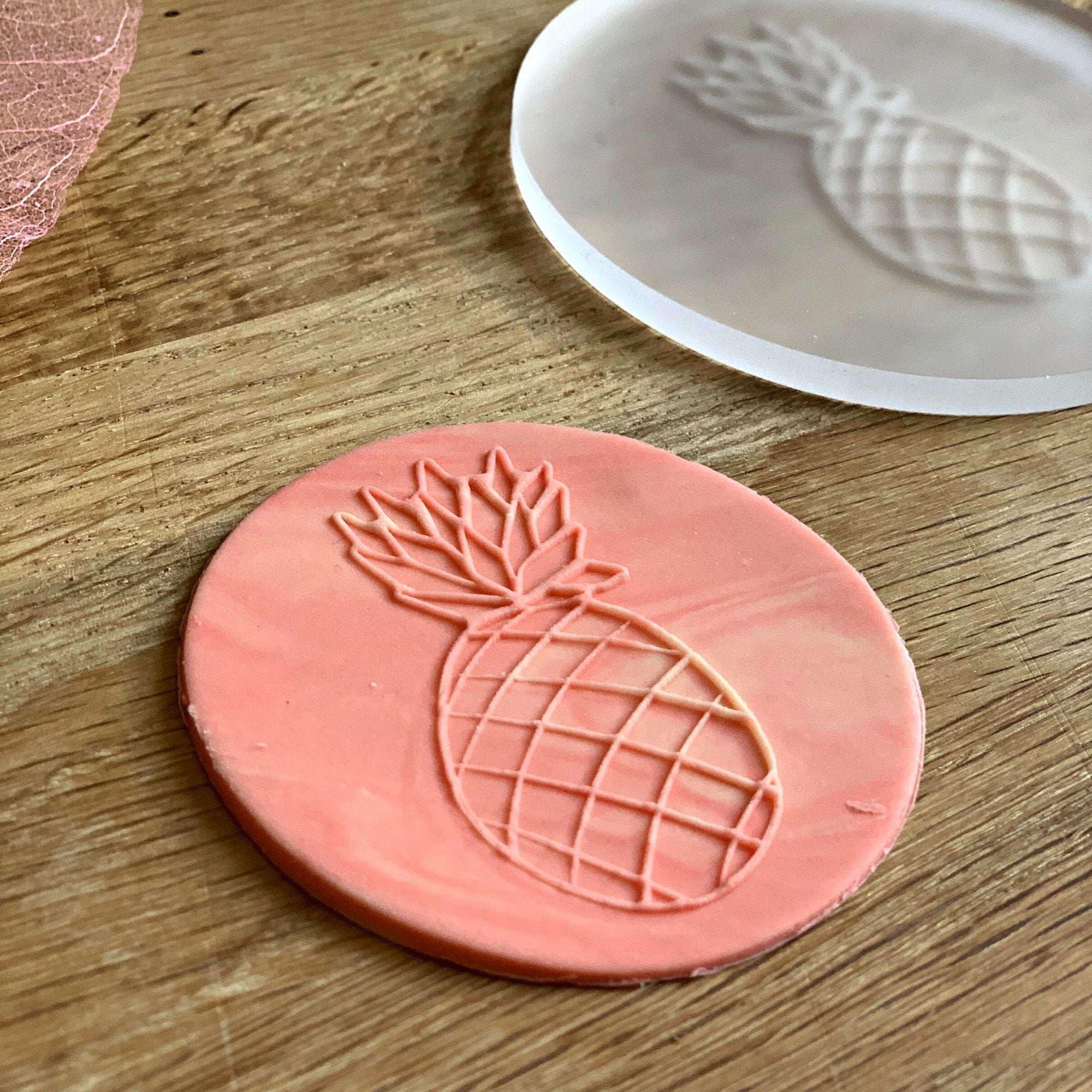 Pineapple Embosser - Cake Topper Warehouse