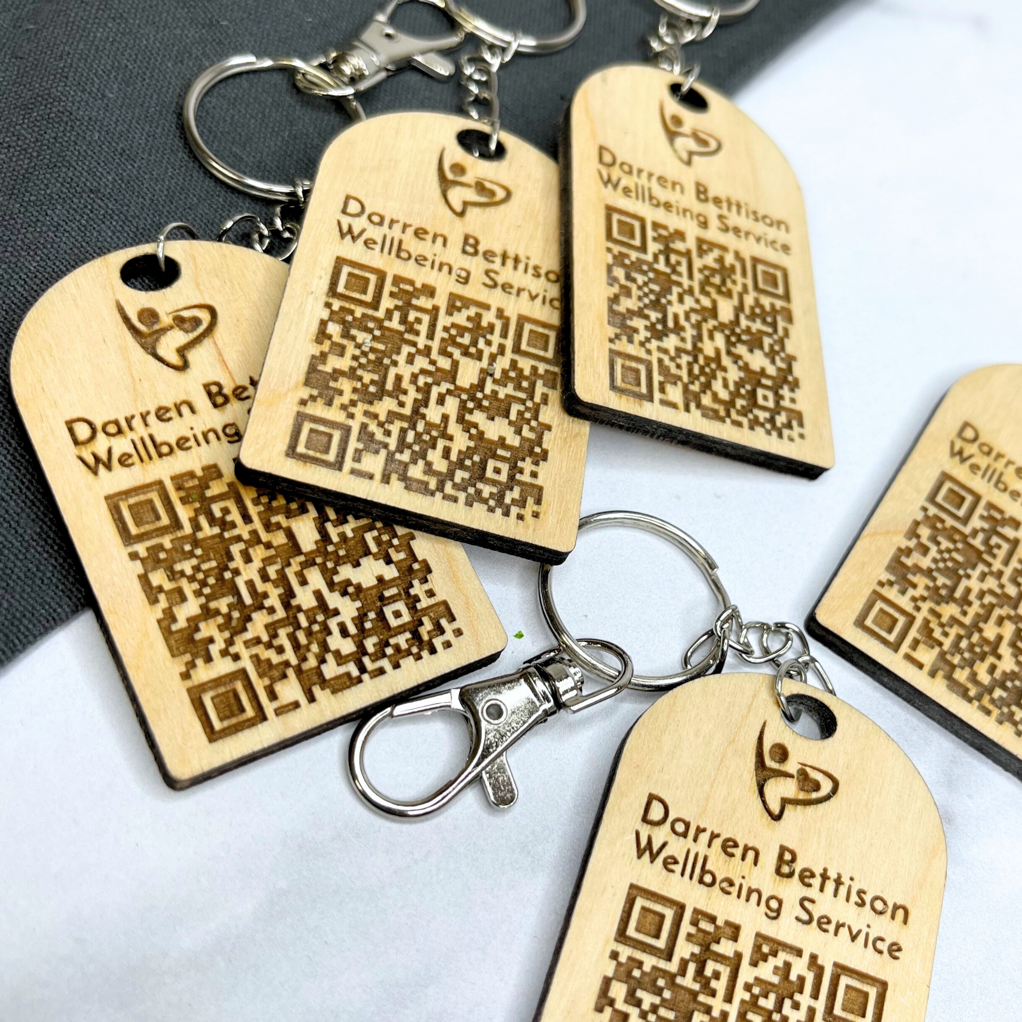 logo qr code keyring