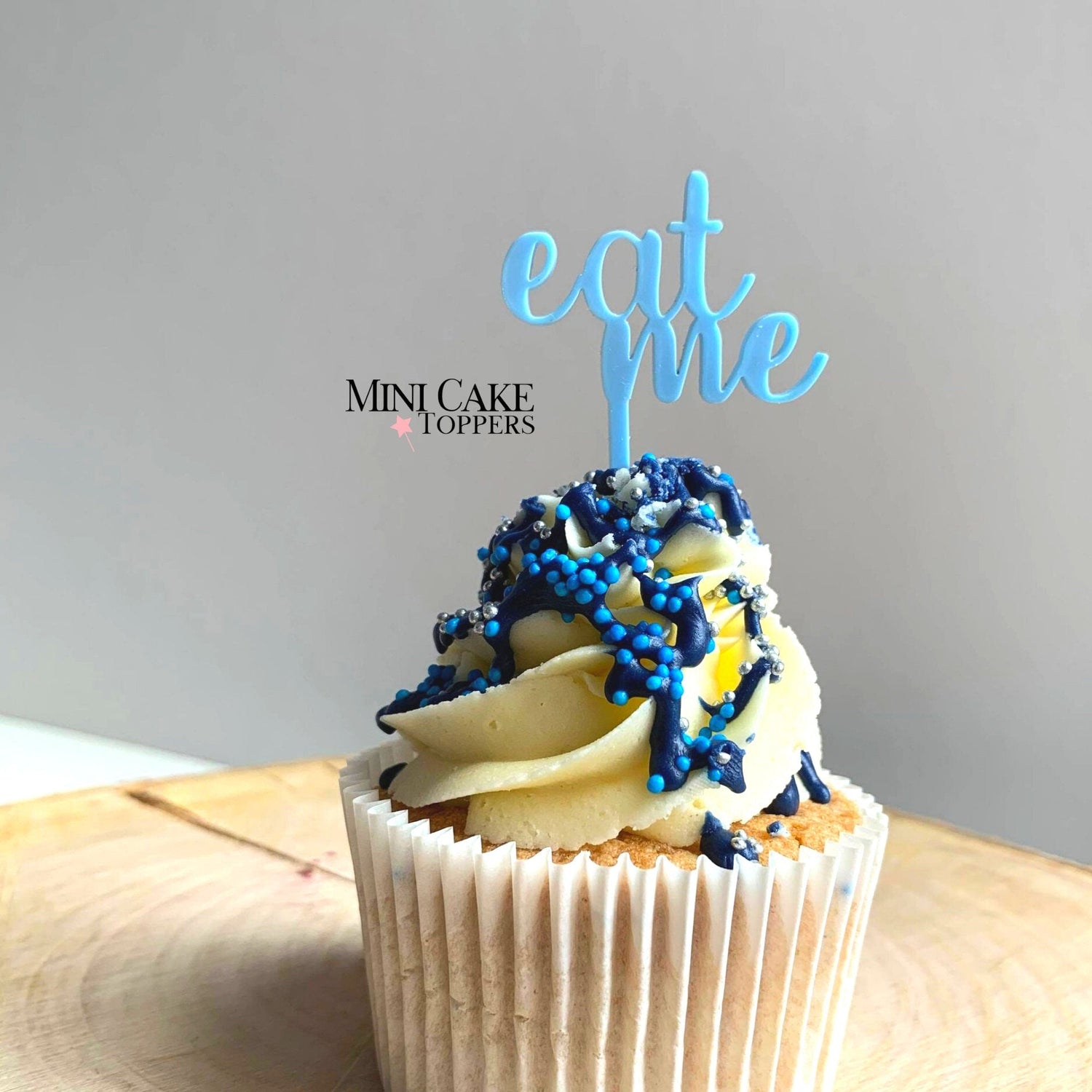 fashion Acrylic Alice in Wonderland Cake Topper, Eat Me Cake